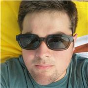 Soy estudiante y ofrezco clases de apoyo escolar para alumnos de Primaria y Secundaria. Tengo experiencia como monitor